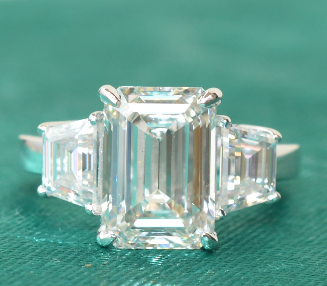 Certificted 6.5 Carat D VVS1 Emerald Cut Lab Grown Diamond 14k White Gold Engagment Ring: Certificted 6.5 Carat D VVS1 Emerald Cut Lab Grown Diamond 14k White Gold Engagment Ring - Side Stone Lab Grown Diamonds VVS1 D Color Fancy Cut 0.80 ct - Ring Size US 6