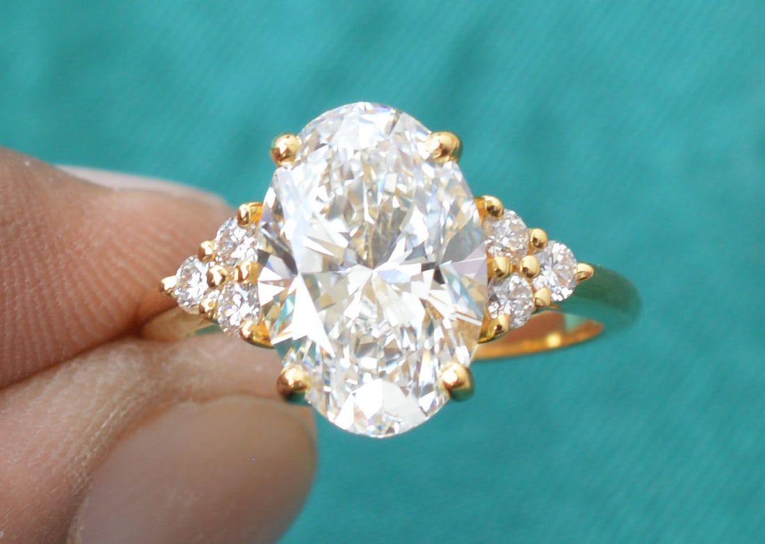 Certifict 3.5 Carat D VVS1 Emerald Cut Lab Grown Diamond 14k Yellow Gold Engagment Ring: Certificted 3.5 Carat D VVS1 Emerald Cut Lab Grown Diamond 14k Yellow Gold Engagment Ring - Side Stone Lab Grown Diamonds VVS1 D Color Round Cut 0.40 ct - Ring Size US 6