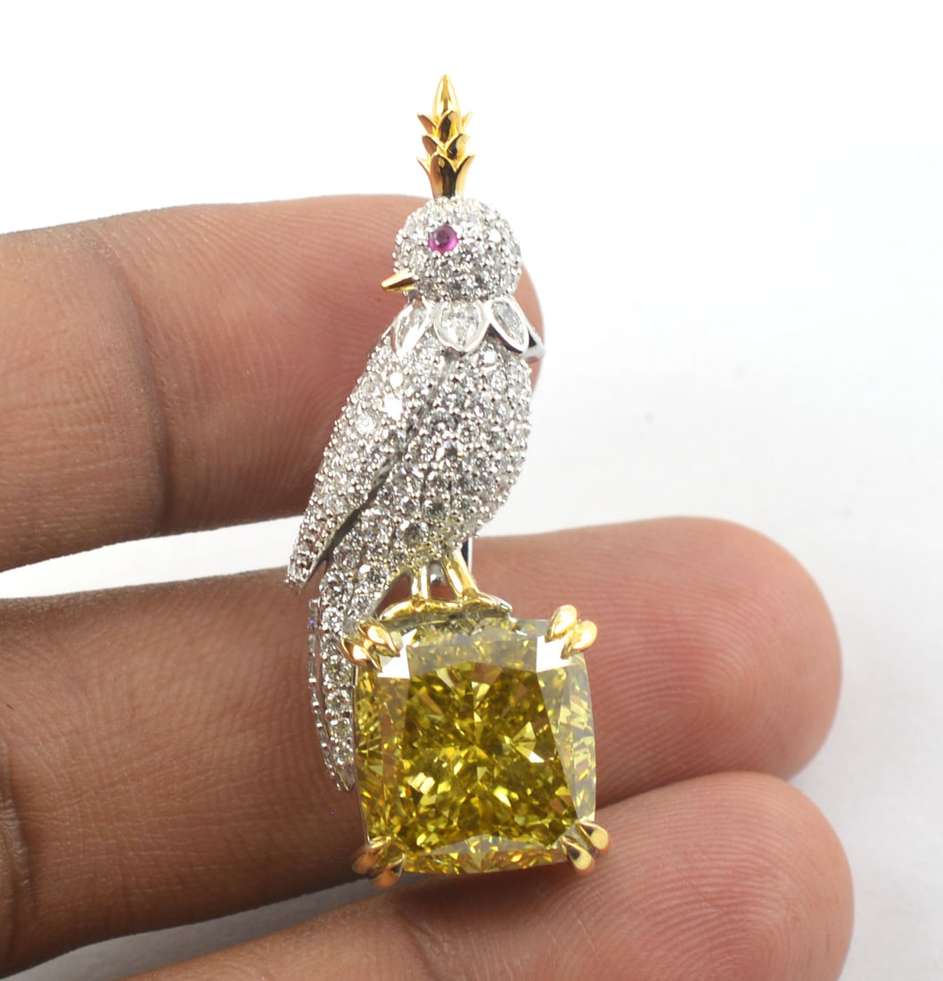 Certifict 20 Ct Lab Grown Yellow Diamond VVS1 Cushion Cut 14k Solid White Gold Brooch: Certifict 20 Ct Lab Grown Yellow Diamond VVS1 Cushion Cut 14k Solid White Gold Brooch - White Stone Lab Grown Diamonds 2.10 Carat Round Cut VVS1 D Color