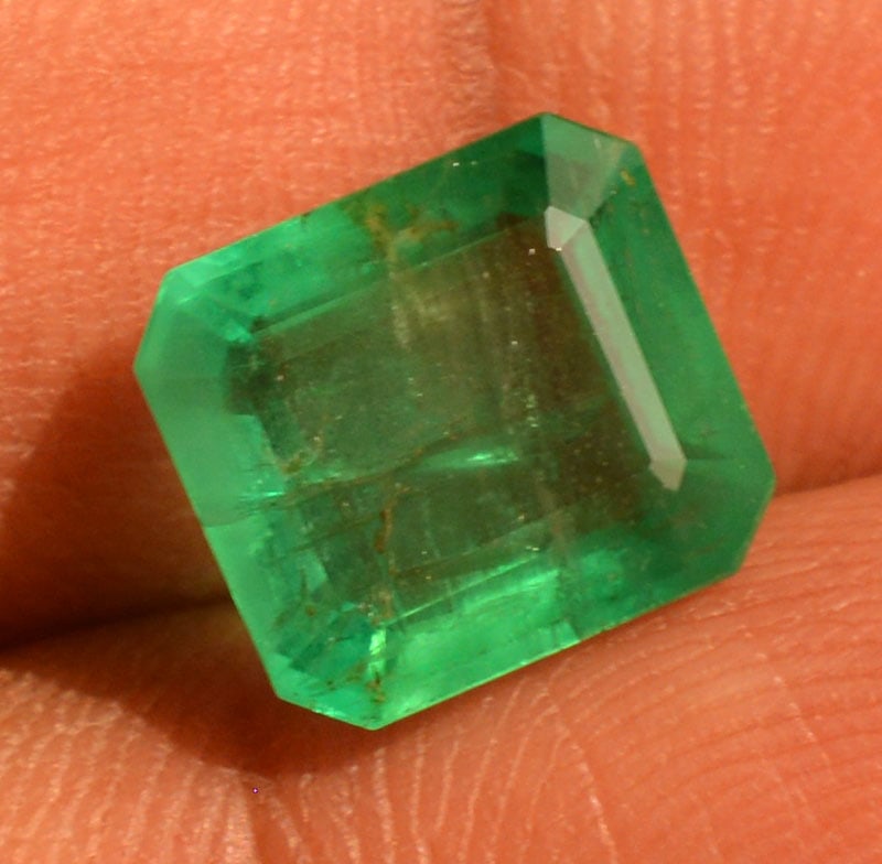 Certified 3.85 Carat Natural Zambian Green Emerald Loose Stone: Certified 3.85 Carat Natural Zambian Green Emerald Loose Stone - Square Cut - 9.85X8.83X5.40 MM