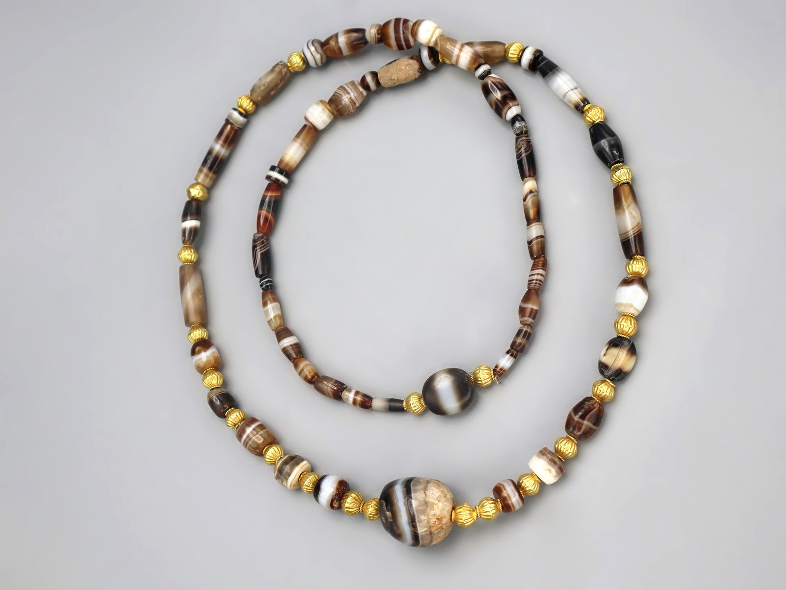 Parthian And Roman Empire Agate Beads And Gold Necklace (1 of 7)