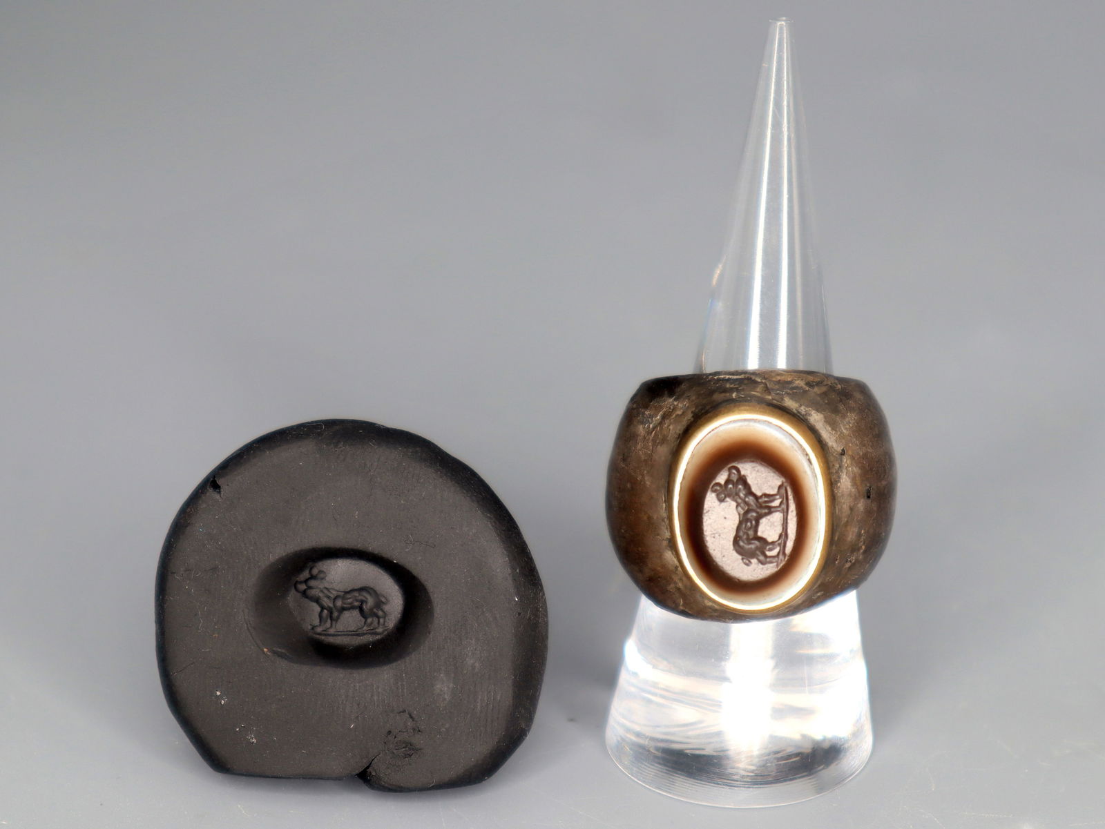 Ancient 3rd C AD Rome Silver And Parthian Agate Ring (1 of 8)