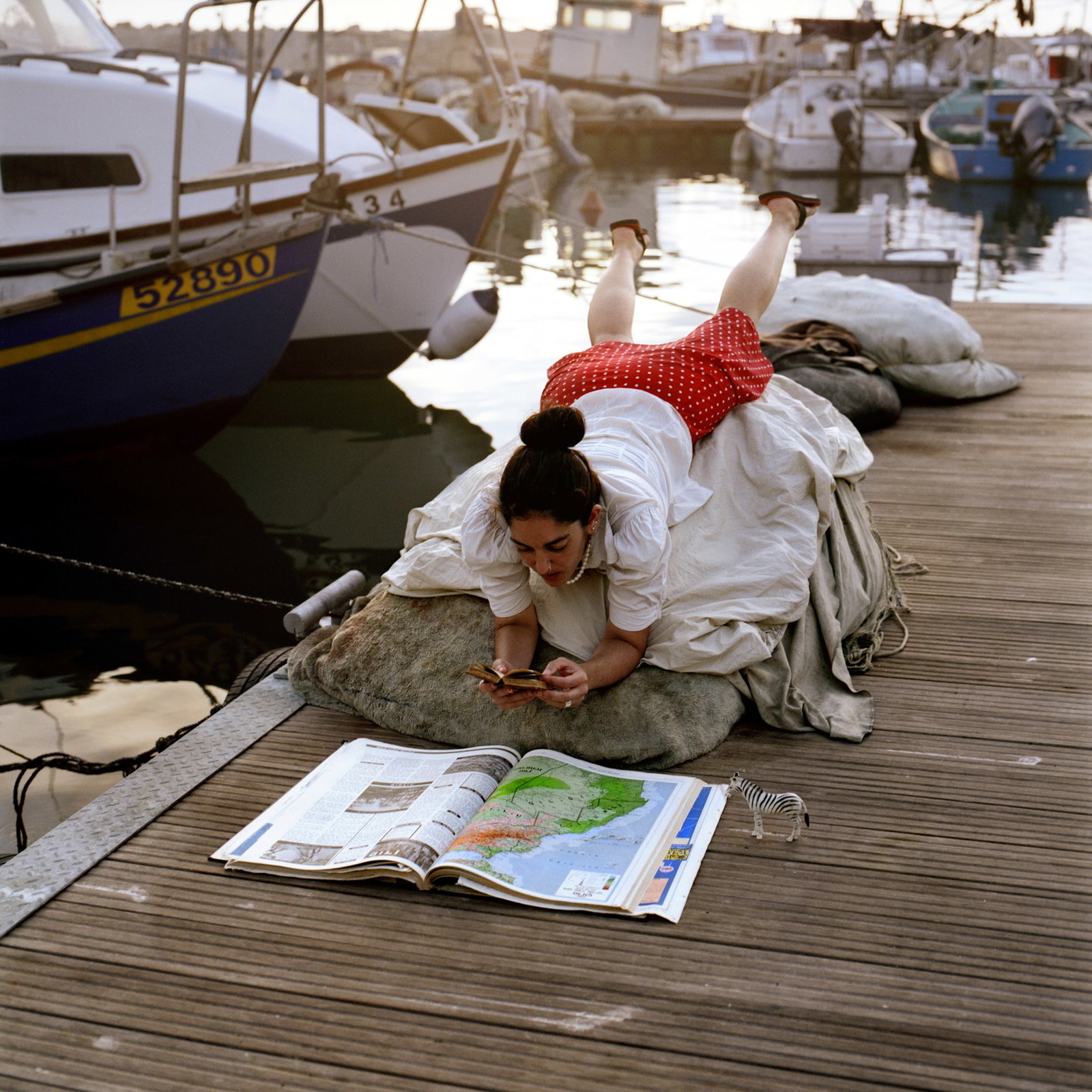 Israel, Hasselblad Analogue Photography Print By Cuban Artist Conrado Maleta: Games Of Love At The Mediterranean Sea III, Tel Aviv Israel, 2010. Color Medium Format Analogue Photography, Jewish Female Models, Mediterranean Landscape And Nature, Middle East Visual Poetry, Contem