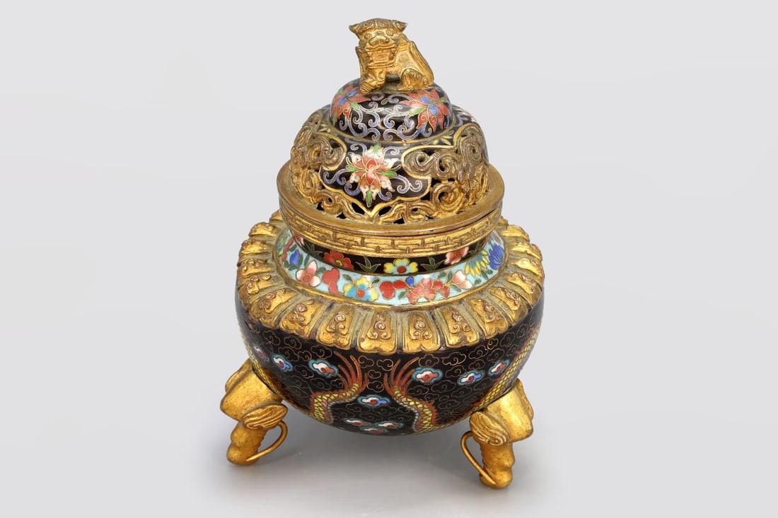 Imperial China, Qing Dynasty Cloisonne Censer With Lid, Foo Dog Top, End Of The 19th Century (1 of 5)