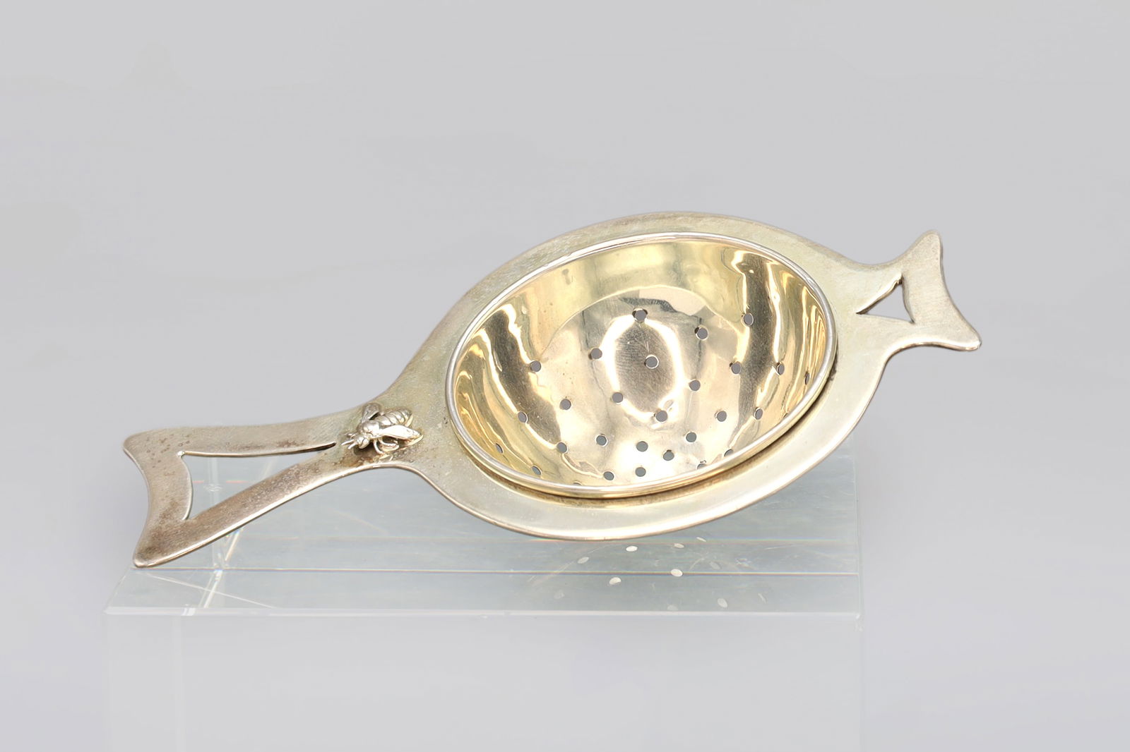 Antique 1900s American Sterling Tea Strainer With Bee Figurine In The Handle. Hallmarked (1 of 5)