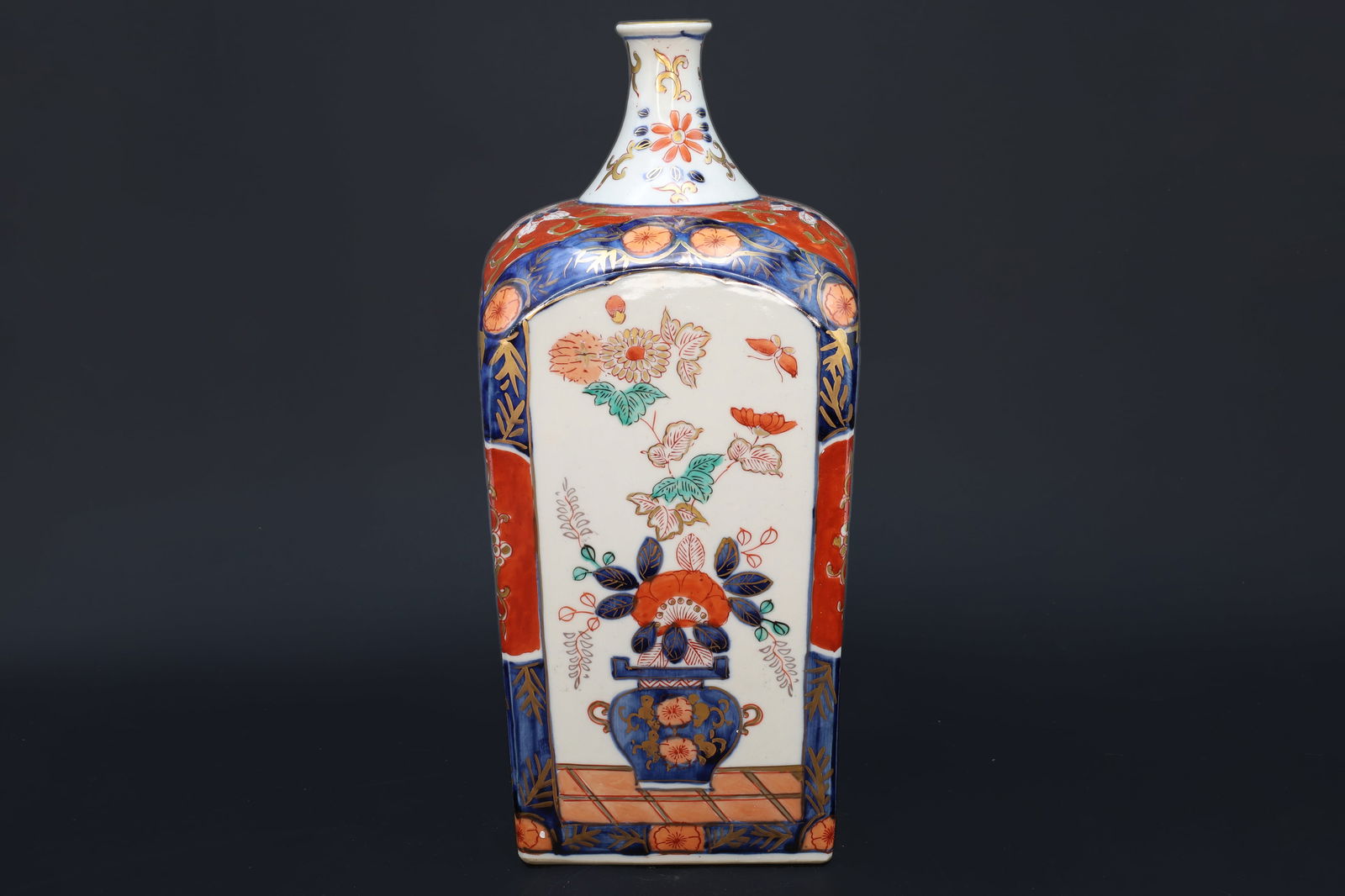 Antique Japanese Imari Tokkuri Sake Bottle, Late Meiji Period 19th Century, Enameled Porcelain (1 of 6)