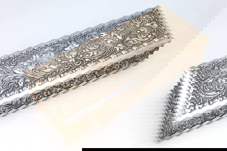 RARE, Yogya Jakarta Indonesia 800 SIlver Jewelry Box With Floral Pattern And Lotus Pod, Hinged Lid: RARE, Yogya Jakarta Indonesia 800 SIlver Jewelry Box With Floral Pattern And Lotus Pod, Hinged Lid. Patina, Normal Surface Wear And Age. Sold As Is. DISCLAIMER: Read The Description And Watch Carefull