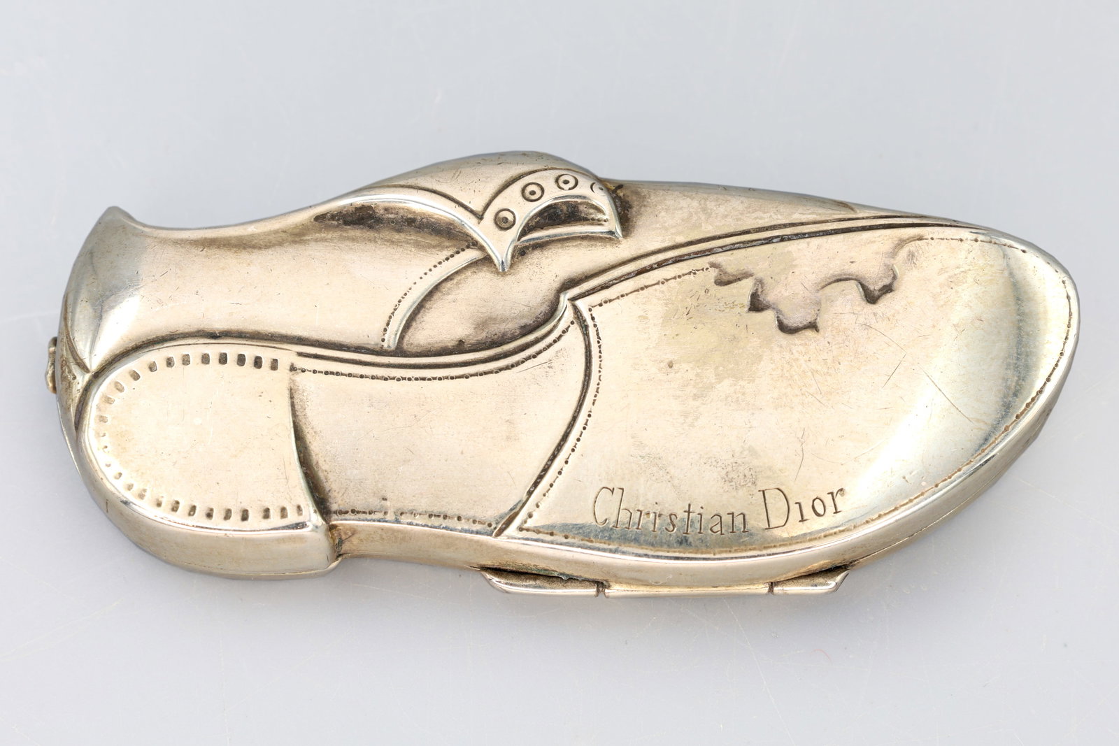 Antique German Coin Holder For A Key Chain, Old Shoe For Luck, Art Deco Fashion Accessories: Antique German Coin Holder For A Key Chain, Old Shoe For Luck, Art Deco Fashion Accessories. Silver Plated. Sold As Pictured. DISCLAIMER: Read The Description And Watch Carefully The Images Provided.