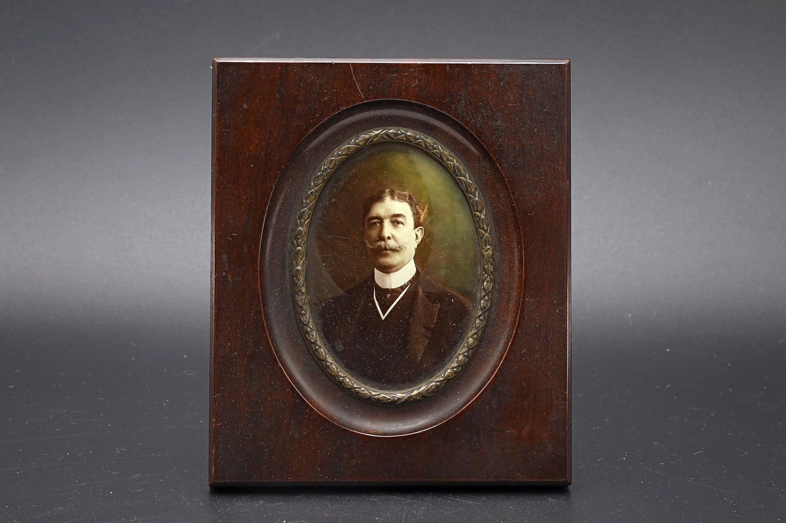 Antique 19th C Portrait Of Manuel Lainez, Argentinian Politician Founder Of El Diario Newspaper (1 of 3)