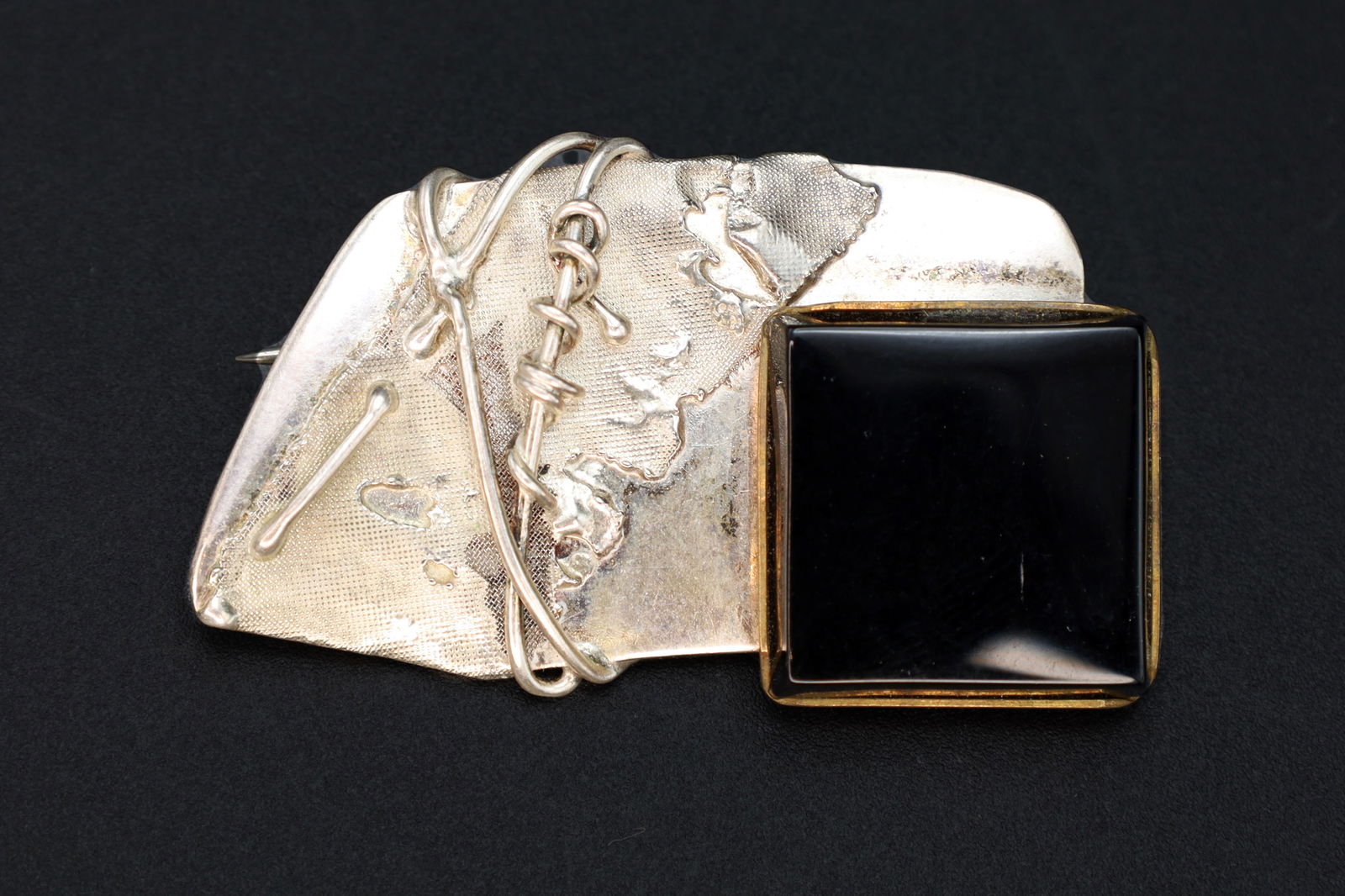 Brutalist Jewelry Brooch Pin, California USA 1980s, Sterling And Black Onyx Cabochon, Modernist Art (1 of 3)