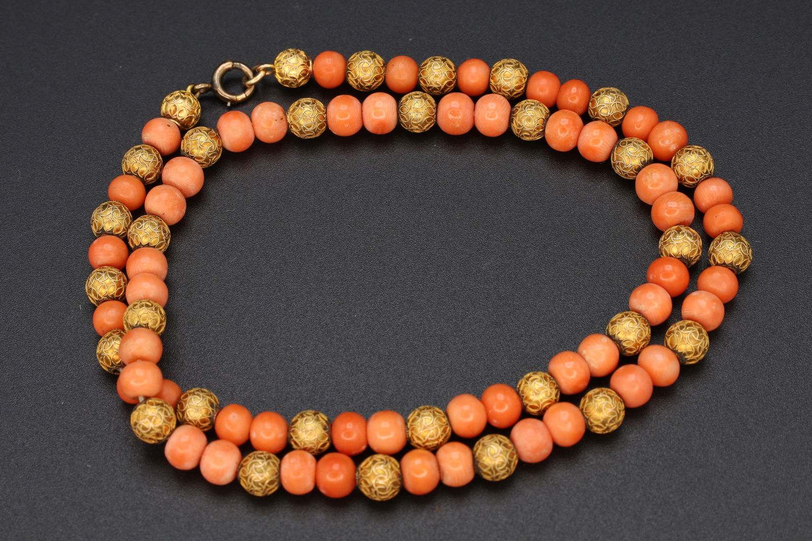 Art Deco Jewelry, Pink Angel Skin Coral And Gold Beaded Necklace, Vintage Mid Century Fashion (1 of 5)