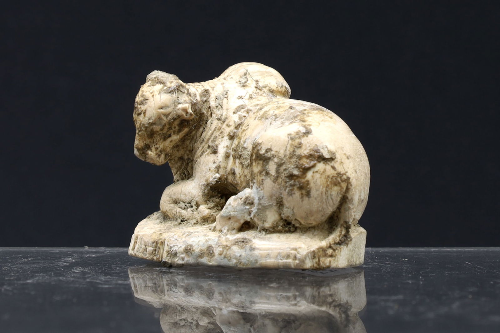 Ancient Near Eastern Bull Cow Figurine, Carved Sculpture Of Sitting Animal, Bronze Age Art (1 of 4)