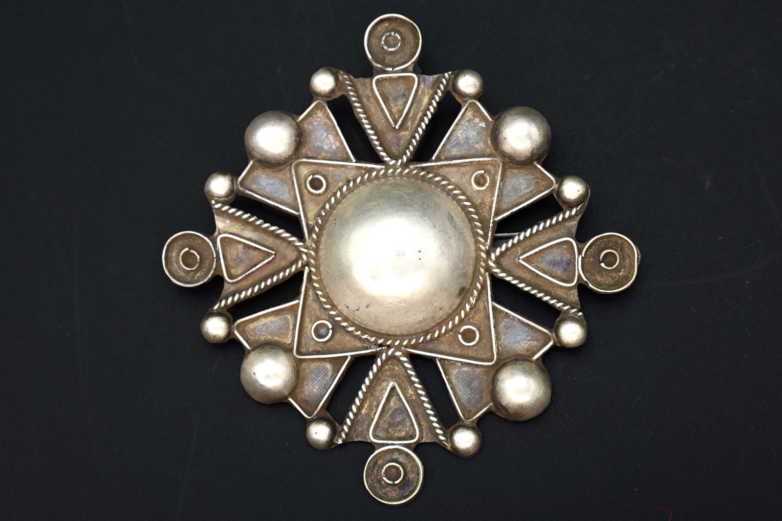 Geometric Sun Tonatiuh, A Large Sterling Silver Brooch Pin, Vintage 1940s Mexico Aztec Jewelry (1 of 4)