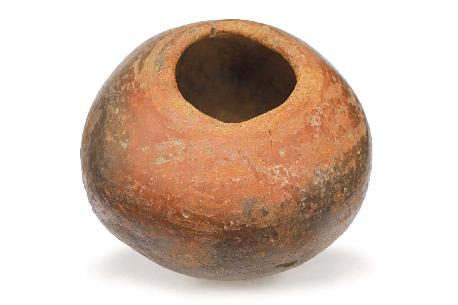Rare Early Olmec Tecomate Bowl From Central Highlands, Between 1250 To 800 BCE, Precolumbian Mexico: Rare Early Olmec Tecomate Gourd Bowl From Central Highlands, Between 1250 To 800 BCE, Precolumbian Mexico. This Bowl Is In A Full, Round Shape With A Small Opening At The Top. A Potter Carefully Built