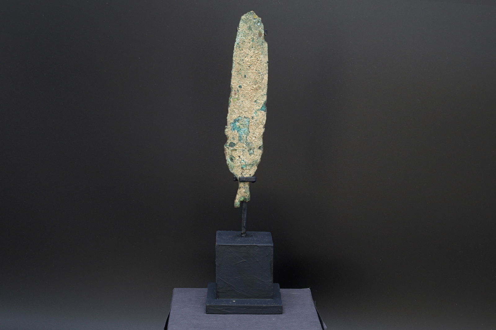 Ancient Luristan Bronze Spear Point From Around 1200 To 800 BCE, Near Eastern Antiquities Militaria: Dimensions Length 5 inches. All Measurements Are Approximate. Ancient Luristan Bronze Spear Point From Around 1200 To 800 BCE, Near Eastern Antiquities And Militaria Collectibles, Primitive Spearheads