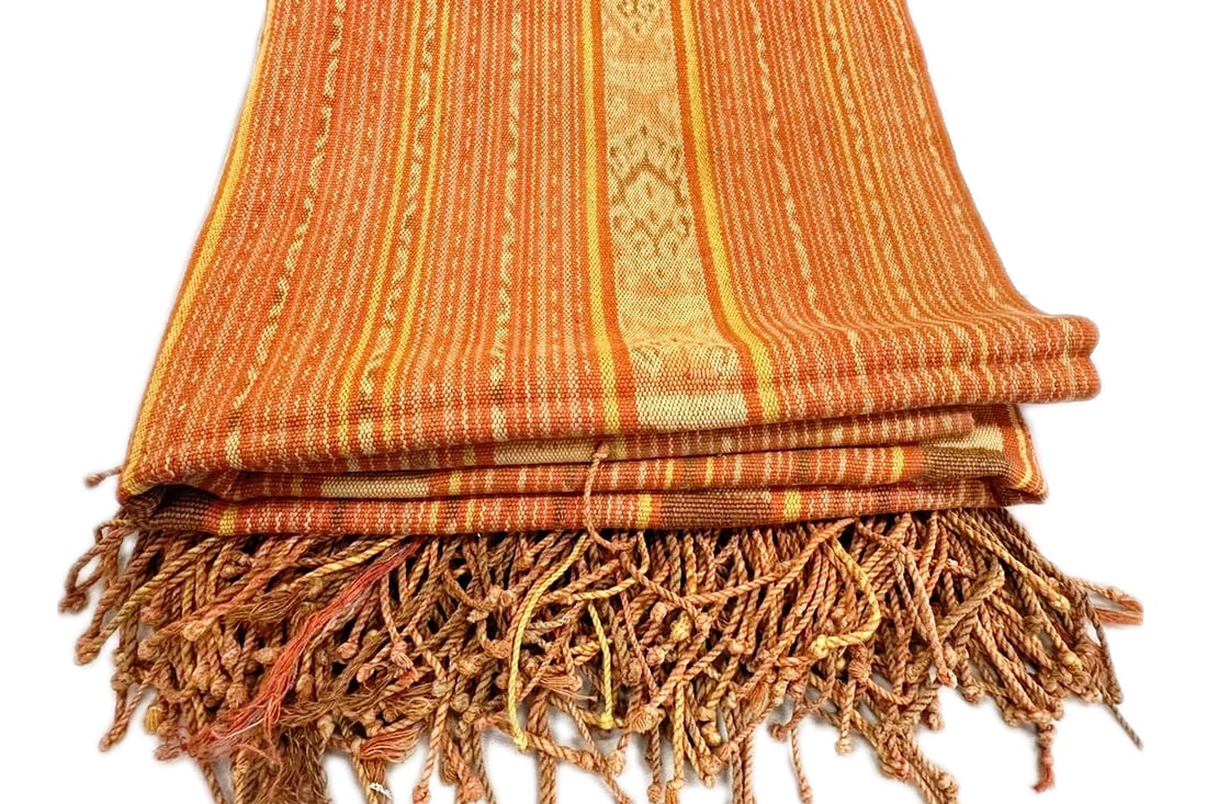 Early 20th Century Textiles, Handwoven Cotton Ikat From Timor Island, Exceptionally Large Size: Early 20th Century Textiles, Handwoven Cotton Ikat From Timor Island, Exceptionally Large Size. Antique 1900s Handmade Fabric, A Timor Bresoli Blanket From Indonesia With Fringes In Two Sides. Traditi