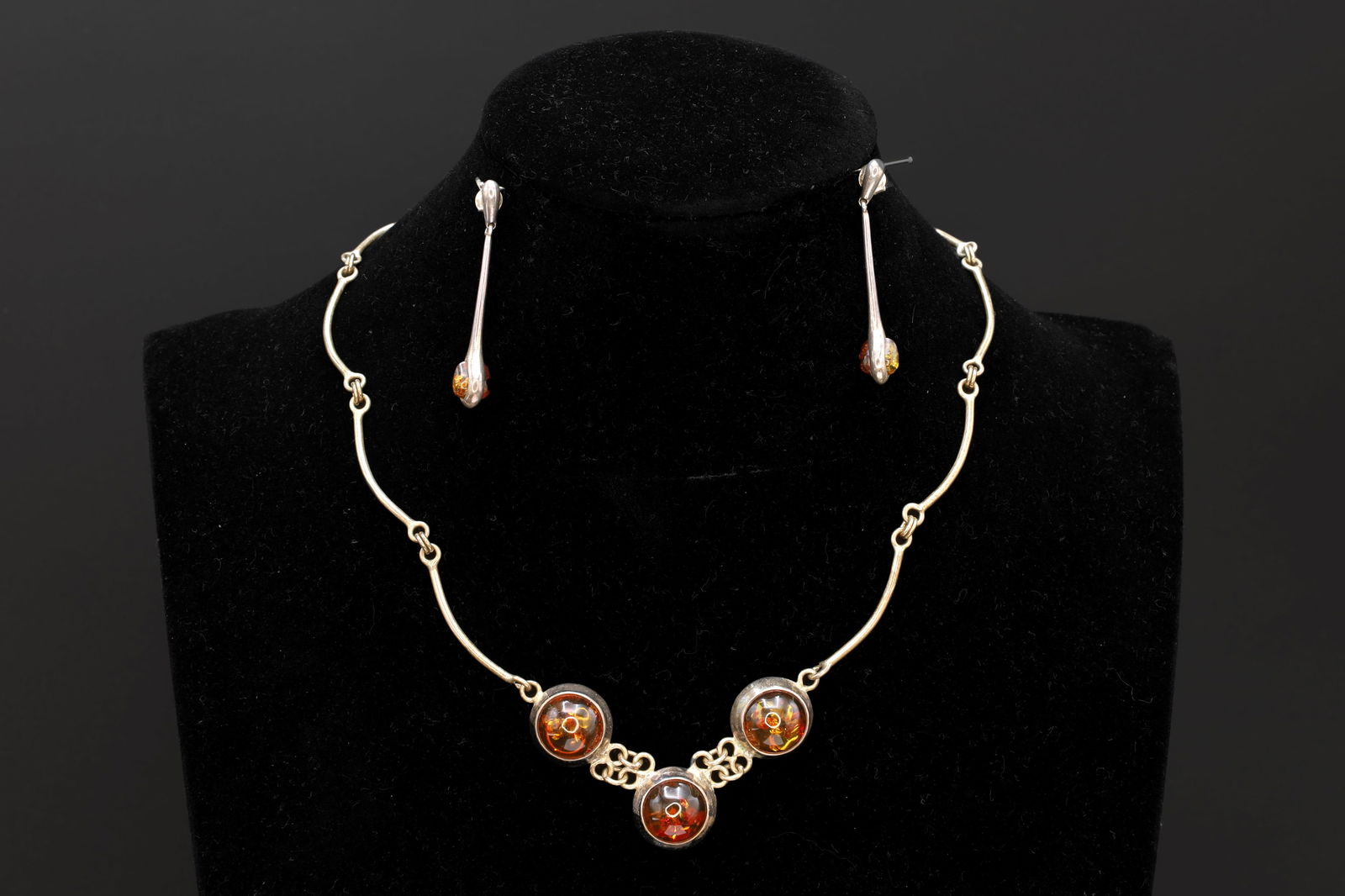 Amber And Sterling 925 Silver Necklace And Drop Earrings, Vintage 1990s Jewelry Set Arrangement (1 of 4)