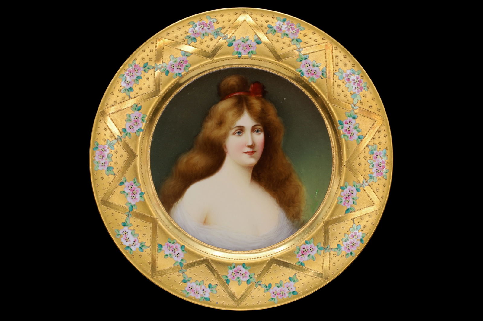 Antique 19th Century Wien, A Royal Vienna Porcelain Cabinet Plate, Gold Gilt And Hand Painted Girl: 19th Century Decorative European Arts And Crafts, Neoclassic Style With Early Art Nouveau Influences. Antique 19th Century Wien, A Royal Vienna Porcelain Cabinet Plate, Gold Gilt And Hand Painted Fema