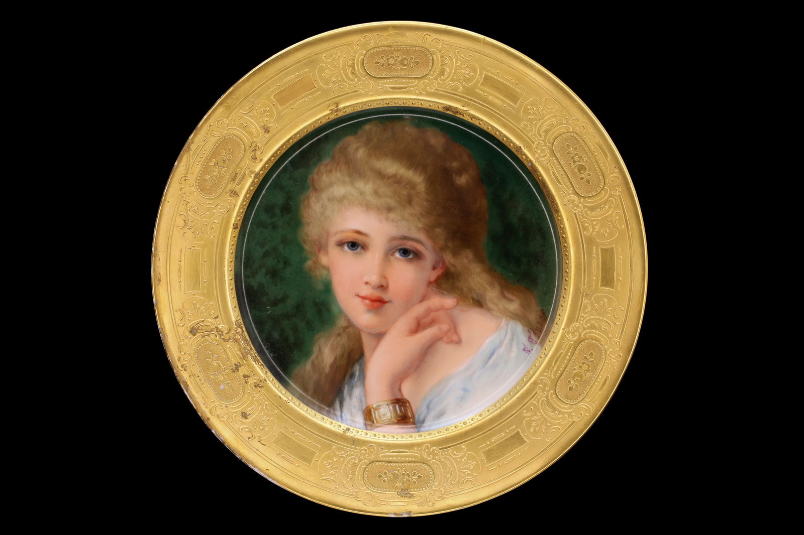Virtue, A Royal Vienna Porcelain Cabinet Plate, Gold Gilt And Hand Painted Female Portrait Art: 19th Century Decorative European Arts And Crafts, Neoclassic Style With Early Art Nouveau Influences. Dugend, Virtue, An Antique 19th Century Wien, A Royal Vienna Porcelain Plate, Gold Gilt And Hand p