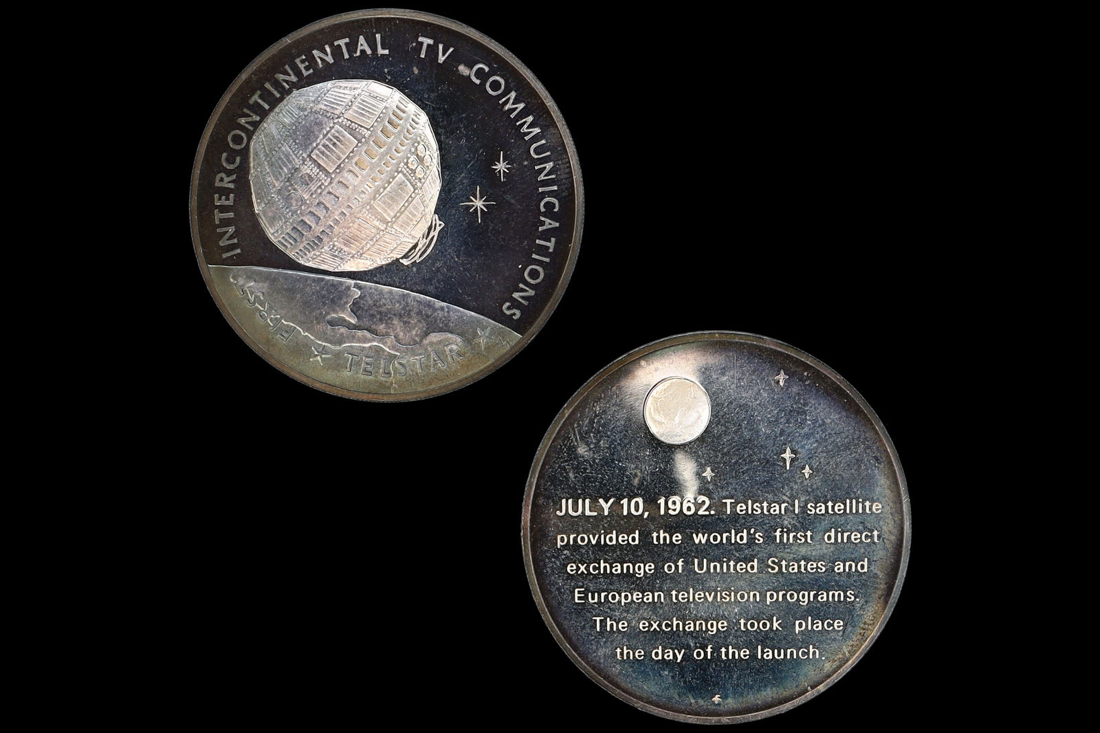 Telstar First Intercontinental TV Communications July 10th 1962, Sterling 925 Silver, Franklin Mint: Telstar First Intercontinental TV Communications July 10th Of 1962, Sterling 925 Silver. Round from The Franklin Mint, Wawa Pennsylvania. America In Space. Issued in 1970. Diameter 38mm, Weight 26.5 g