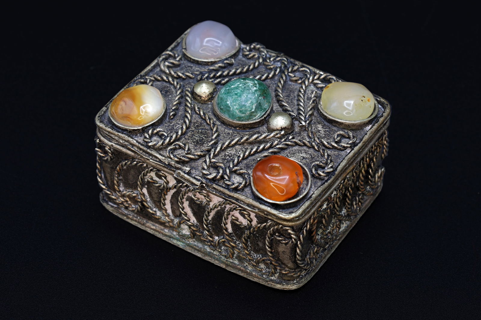 Kuchi Afghan Small Pill Box, Wirework And Jasper Pebble Multi Stone Accents, Snuff Box, Ring Jewelry (1 of 4)