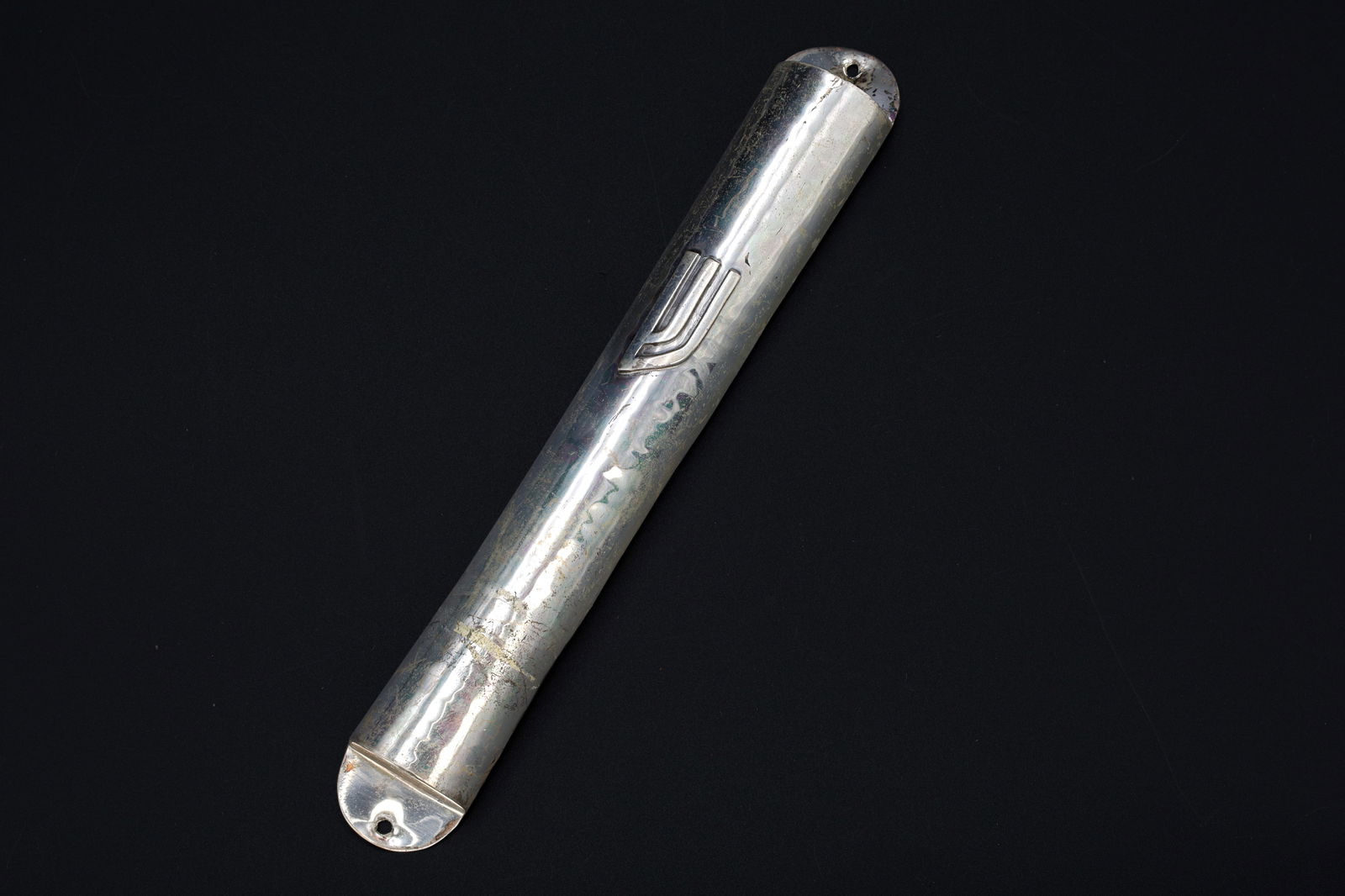 Mezuzah, Bier 925 Silver Case Made In Jerusalem Israel Shaddai Mezuzot, Judaica Arch Doorway Mezuzah: Dimensions, Length 6.125 inches, Width 0.75 inch, Weight 31 grams. All measurements are approximate. Surface wear and aging, Patina, some glue residues. Sold as pictured. Mezuzah, Bier 925 Sterling Si