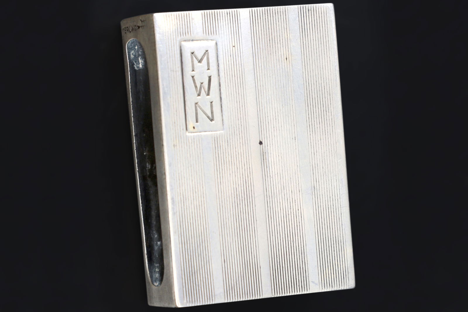 Vintage Mid Century Tobacciana, A Sterling Silver Matchbox, Small Match Case Cover With Wallace: Dimensions 1.55 x 1.125 x 0.5 inches. Weight 9.75 Grams. All Measurements Are Approximate. Luxury Restaurant Accessories. Sterling Silver Matchbox, A Match Case Cover With Wallace Hallmarks, Small Siz