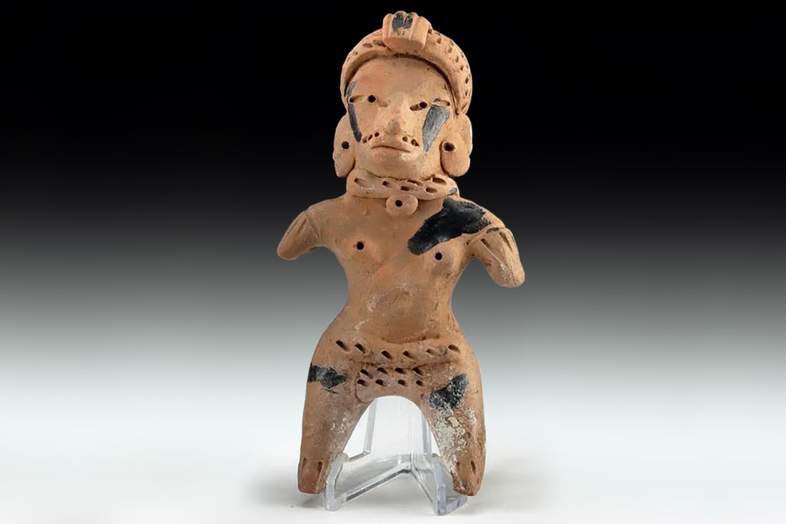 Ancient Pre Columbian Veracruz Pottery Female Standing Figure, Remojadas Type Ca 400 to 600 AD: Pre-Columbian Indian American Civilizations, Gulf Coast Of Mexico, Veracruz, Remojadas Culture, Classic Period, Circa 400 To 600 AD. A Nude Pottery Female Figure, Accented With Black Bitumen Pitch To