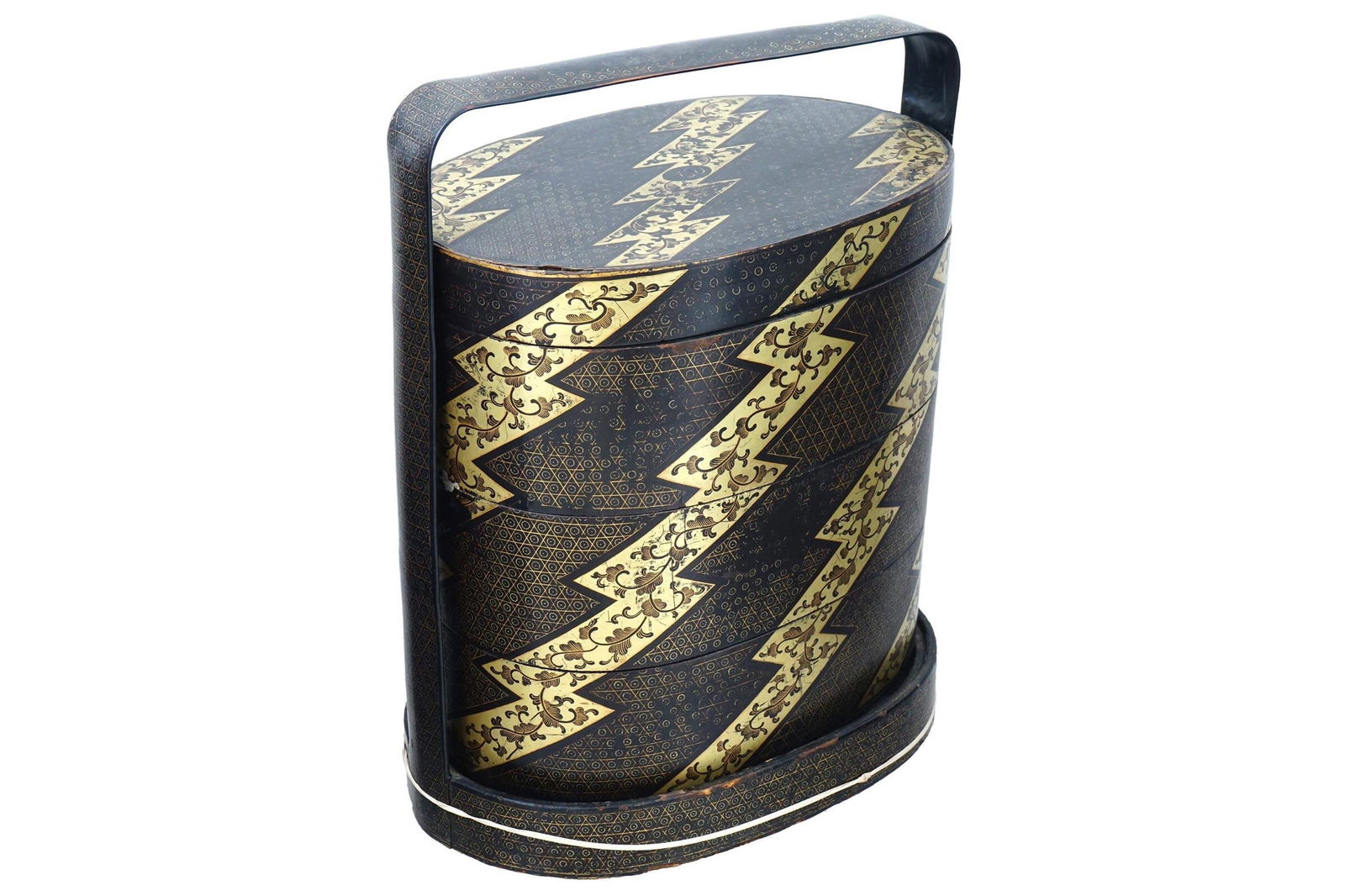 Antique 1900s Japan Meiji Bento Lacquer Wooden Box With Three Tiers, Black And Gold, Storage Hamper: Dimensions Overall Heigth 19 inches. Baskets L 13.5 x W 9 inches. All measurements are approximate. Item is in a antique condition with obvious signs of age and wear. Please refer to photos Thank you
