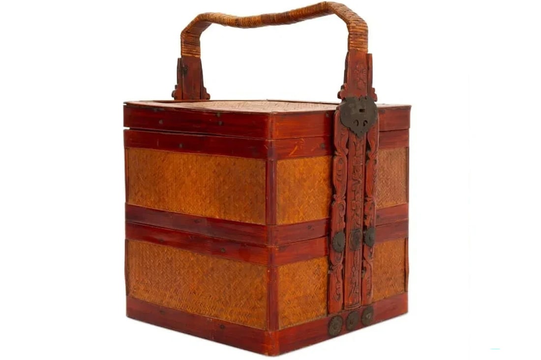 Vintage 1920s Chinese Bamboo Woven Two Tiered Wedding Basket, Floral Motifs Ornaments, Storage Case: Dimensions 14.75 H x 11 W x 9.75 D inches. All measurements are approximate. Item is in a good antique condition with obvious signs of age and wear. Please refer to photos Thank you for viewing. Chine