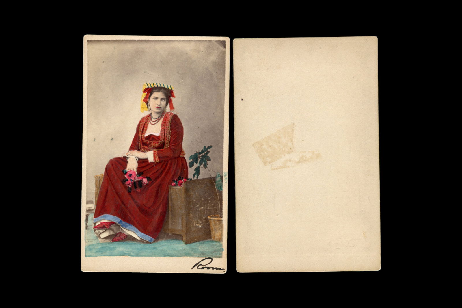 Italy 1870s, Hand Colored Carte De Visite With Napolitan Florist Vendor In Rome City, Collectibles: Dimensions: 2.5 x 3.9 inches. All measurements are approximate. Sold Exactly As Pictured. Antique 19th Century Photography Art, Italy 1860s Or 1870s, A Hand Colored Carte De Visite With Napolitan Flor