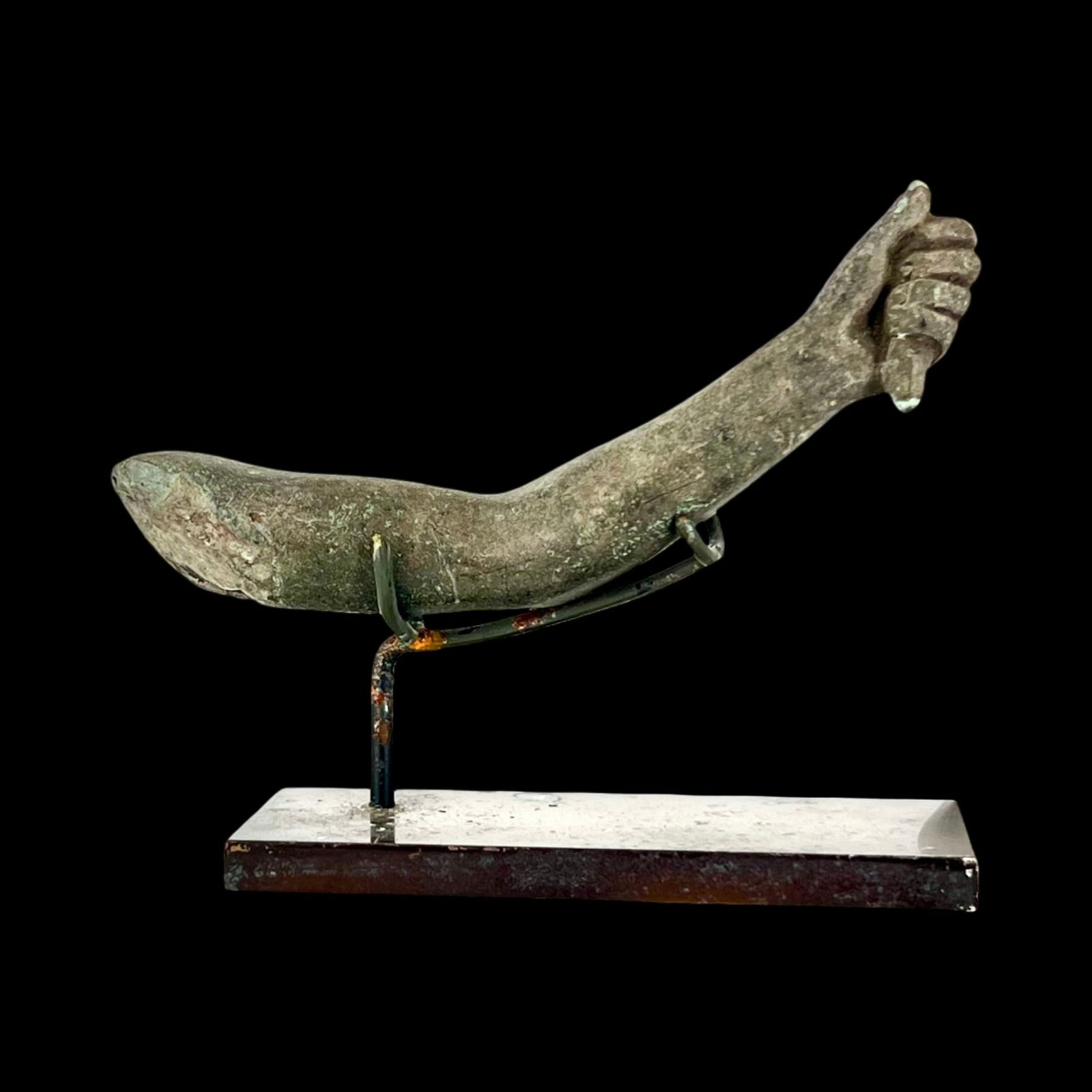 Ancient Roman Bronze Arm, Fragment Of A Large Statue. Antiquities And Collectibles, History (1 of 6)