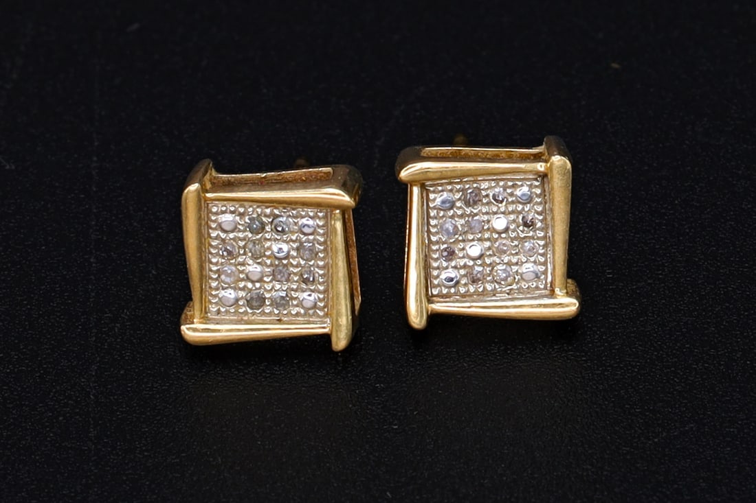 White Diamonds Grid, Small Baby Stud Earrings, Made Out With 10 Karats Yellow Gold And 32 Gemstones (1 of 6)