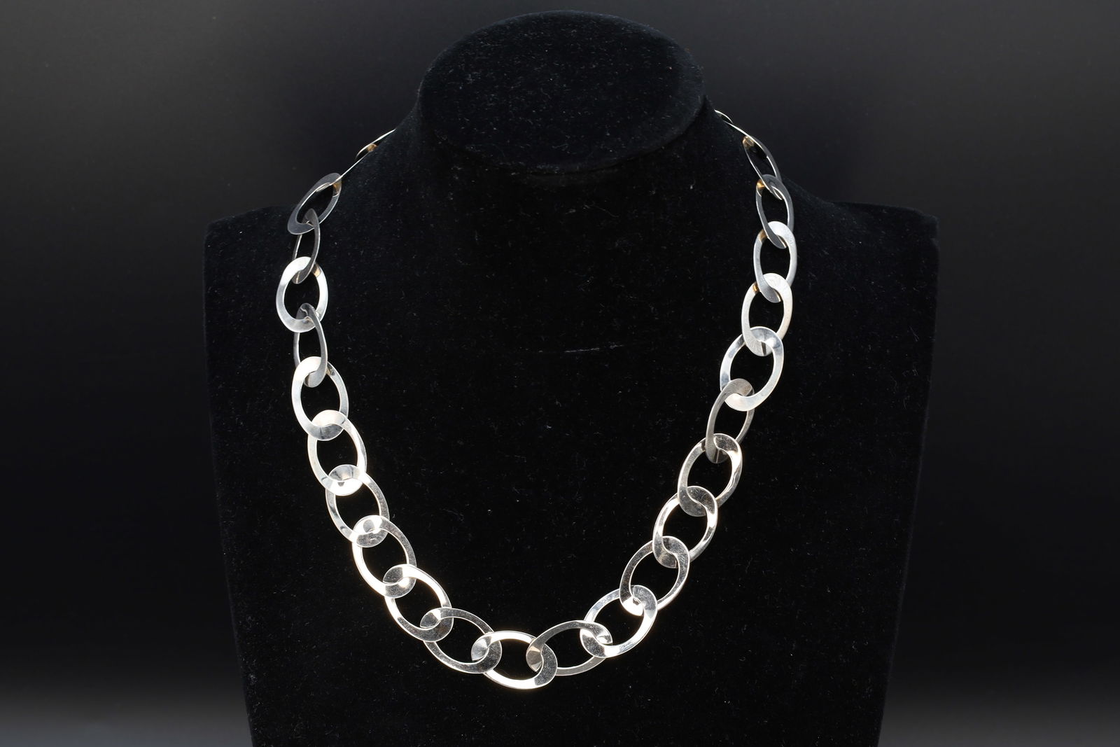 Contemporary Womens Jewelry, A 925 Sterling Silver Flat Link Chain, Collar 18 inches Length, Retro (1 of 4)