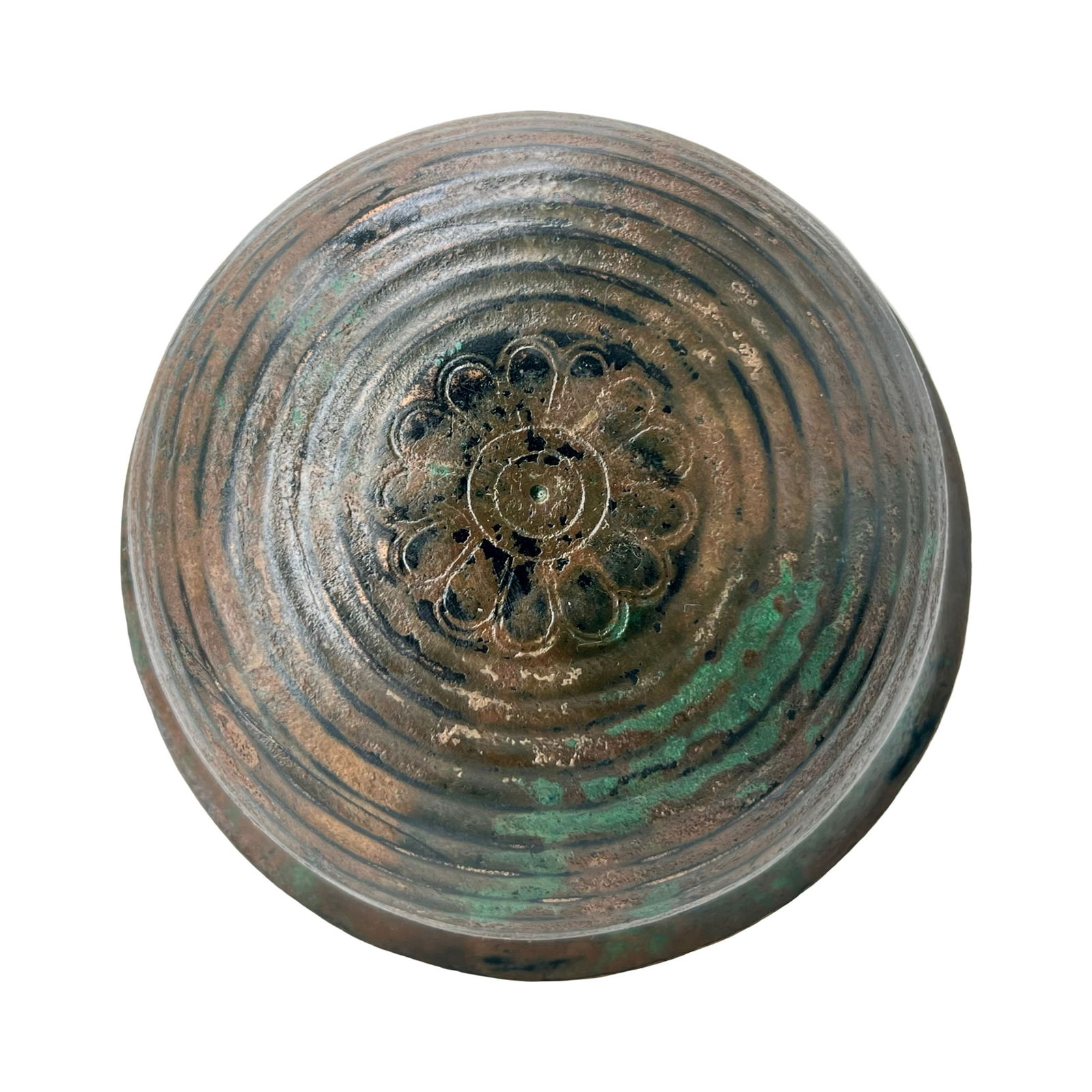 Ancient Near Eastern Luristan Bronze Phiale Bowl, Ca 8th C BCE. Antiquities And Collectibles History: Ancient Near Eastern Luristan bronze phiale bowl, dating to the 8th century BCE. Features a flared rim, floral motif, and an attractive patina. Size: 16 cm x 7.5 cm. Provenance: Ex private FL collecti