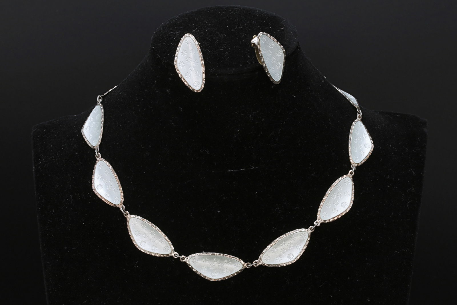 Andresen Scheinpflug, Vintage Modernist Jewelry Set, White Enamel And 925 Sterling Silver, Oval Ear (1 of 5)