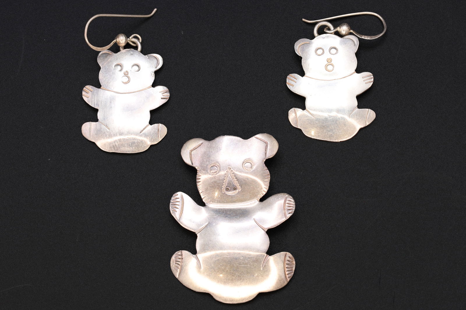 Bears, Koala Jewelry Set Dangle Earrings And Brooch, 925 Sterling Silver, Figural Animals Jewelry: Dimensions, Earrings Height Not Including Wires 1 inch, Brooch Height 1.5 inches, All measurements are approximate. Surface Wear And Aging, Patina, Sold As Pictured. Bears, Koala Jewelry Set With Dang