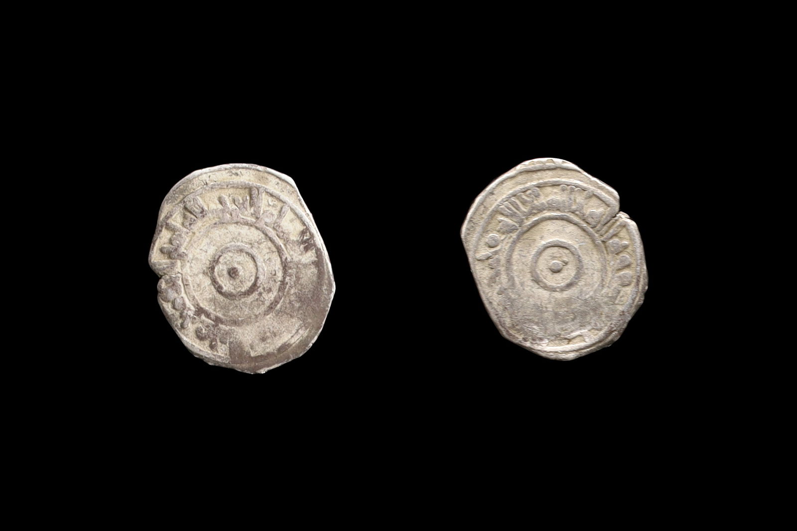 Medieval Egypt, Fatimids, al-Aziz Billeh, Fractional Value Of Half Dirham, Islamic Silver Coin Dinar - 4