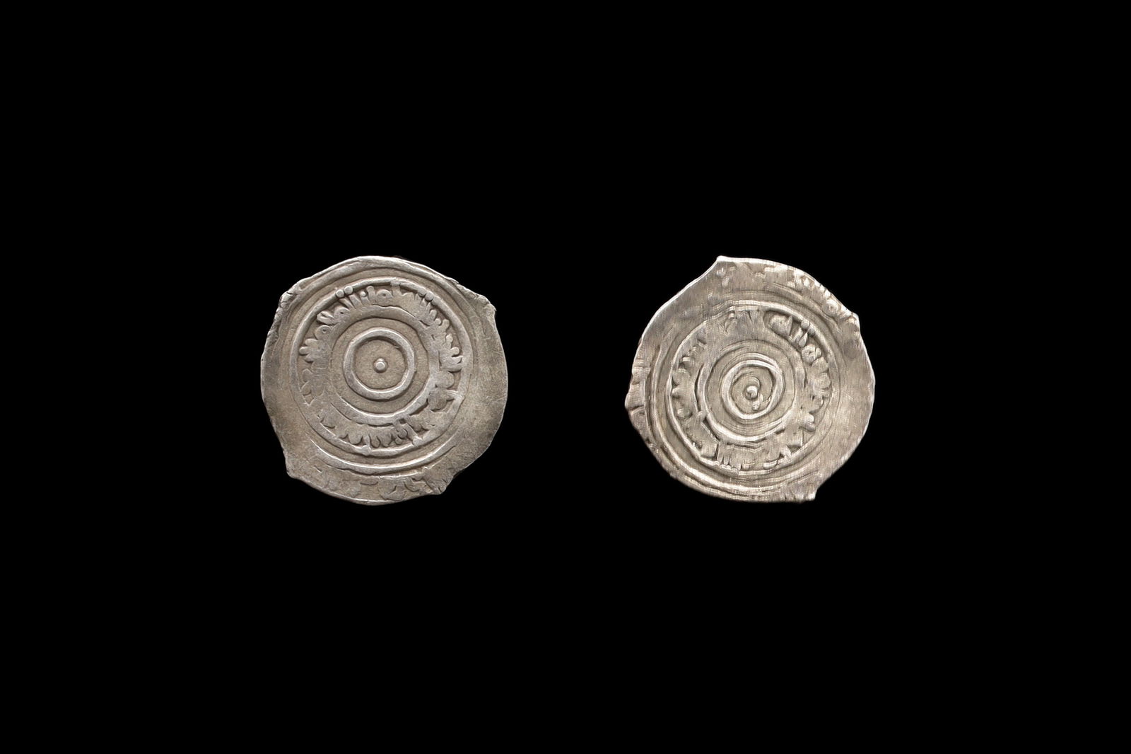 Medieval Egypt, Fatimids, al-Aziz Billeh, Fractional Value Of Half Dirham, Islamic Silver Coin Dinar - 4