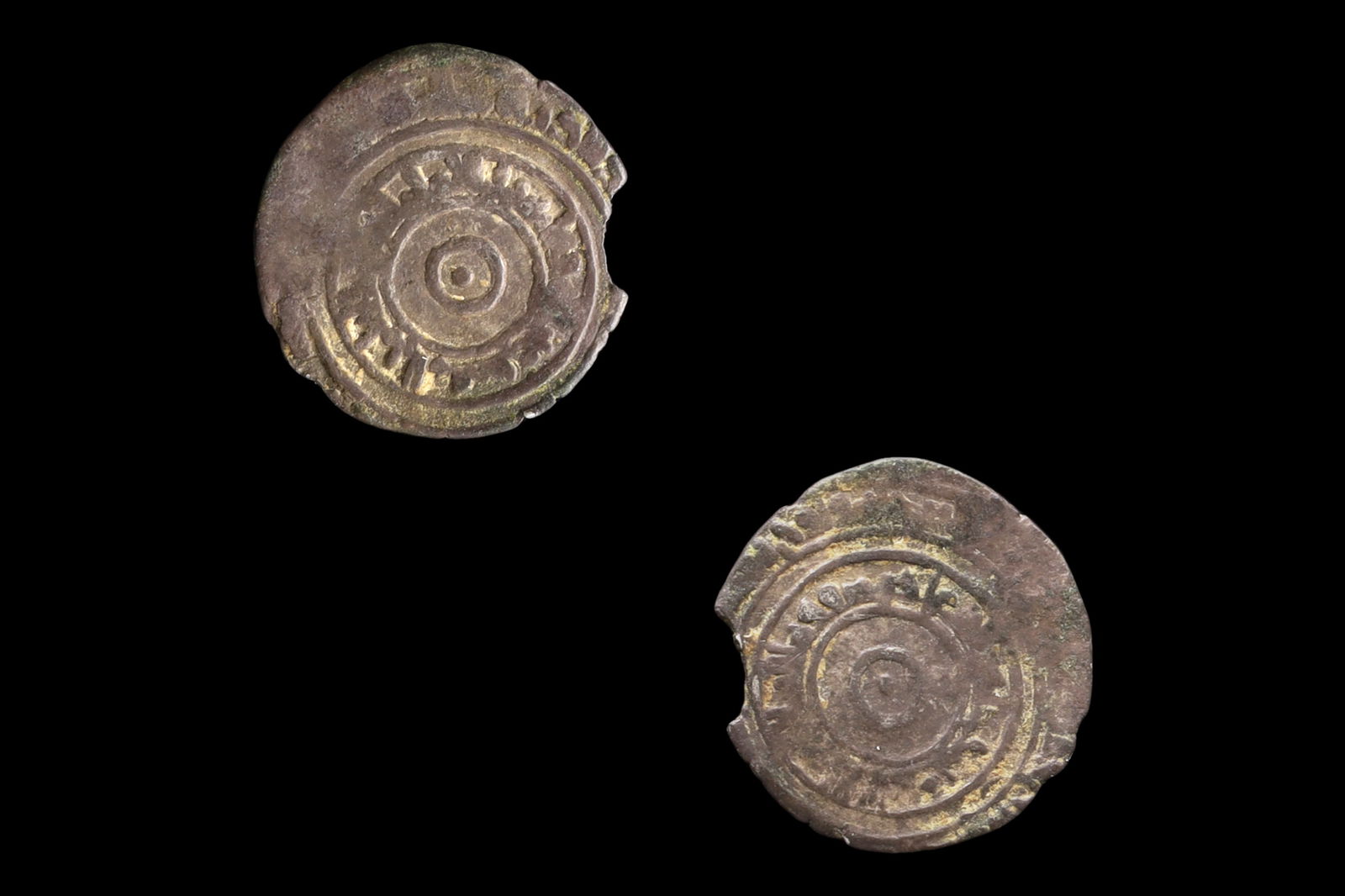 Medieval Egypt, Fatimids, al-Aziz Billeh, Fractional Value Of Half Dirham, Islamic Silver Coin Dinar: Dimensions, Diameter 18 mm. Weight 1.3 grams. All measurements are approximate. Sold as pictured. // Medieval Egypt, Fatimids, al-Aziz Billeh, Fractional Face Value Of Half Dirham, Silver Coin With Ar