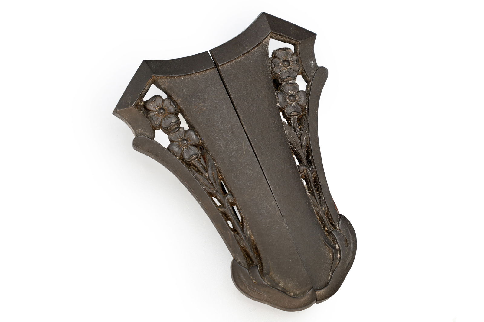 Belt Buckle IN Art Nouveau Style, 19th Century Fashion Accessory Made Out Of Molded Vulcanite (1 of 4)