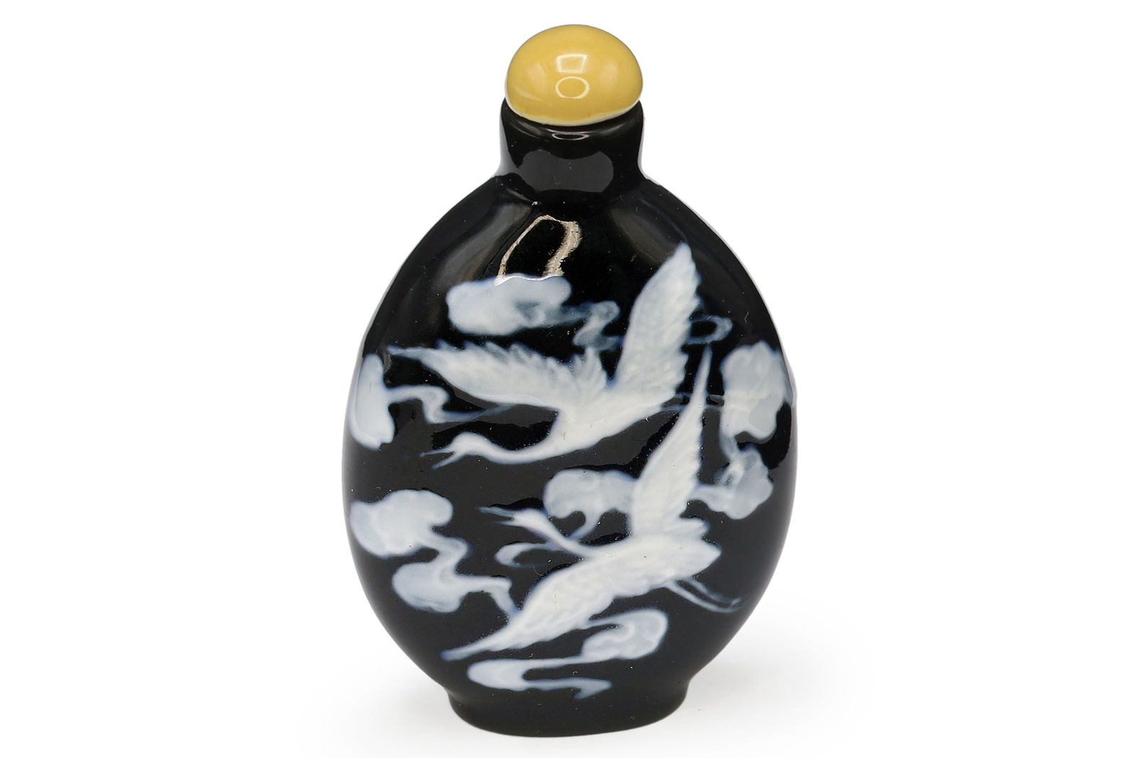 Antique Mid 19th Century Snuff Bottle Black And White Peking Glass With Crane Birds, Good Luck, Asia: Dimensions, Height 2.25 inches. All measurements are approximate. Condition: Very Good Vintage. Normal Manufacture Imperfections. Natural stone lines. Refer to photos and description. Sold as