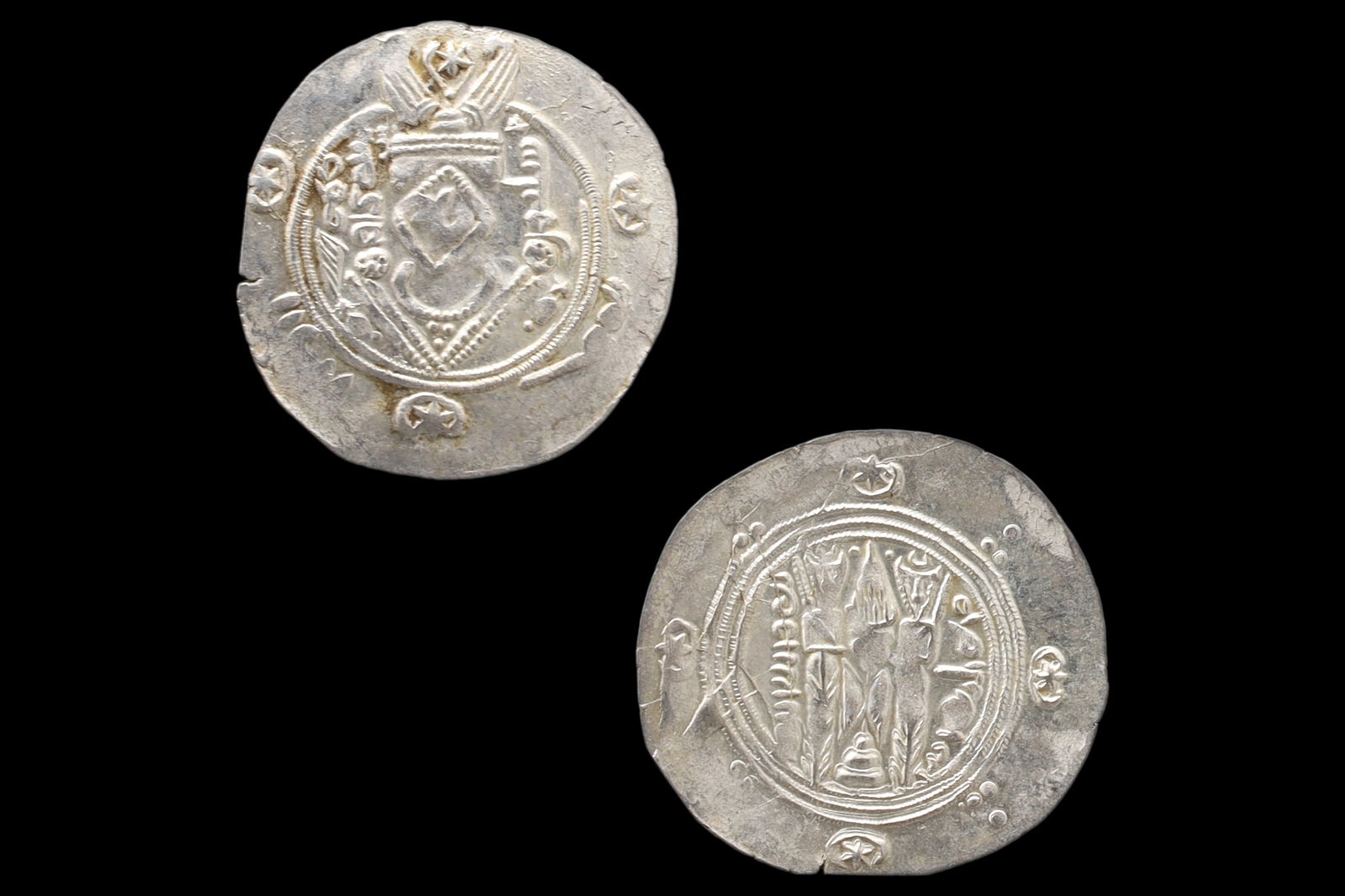 Ancient 8th Century AD Islamic Hemidrachm Silver Coin From Tabaristan, Suleiman As Abbasid Governor: Dimensions, Diameter 22 mm, Weight 2.12 grams. All measurements are approximate. Abbasid Provincial Coinage Of Tabaristan. Suleiman As Governor. PYE 133 To 137 (AD. 784 To 788). Very Good Condition, N