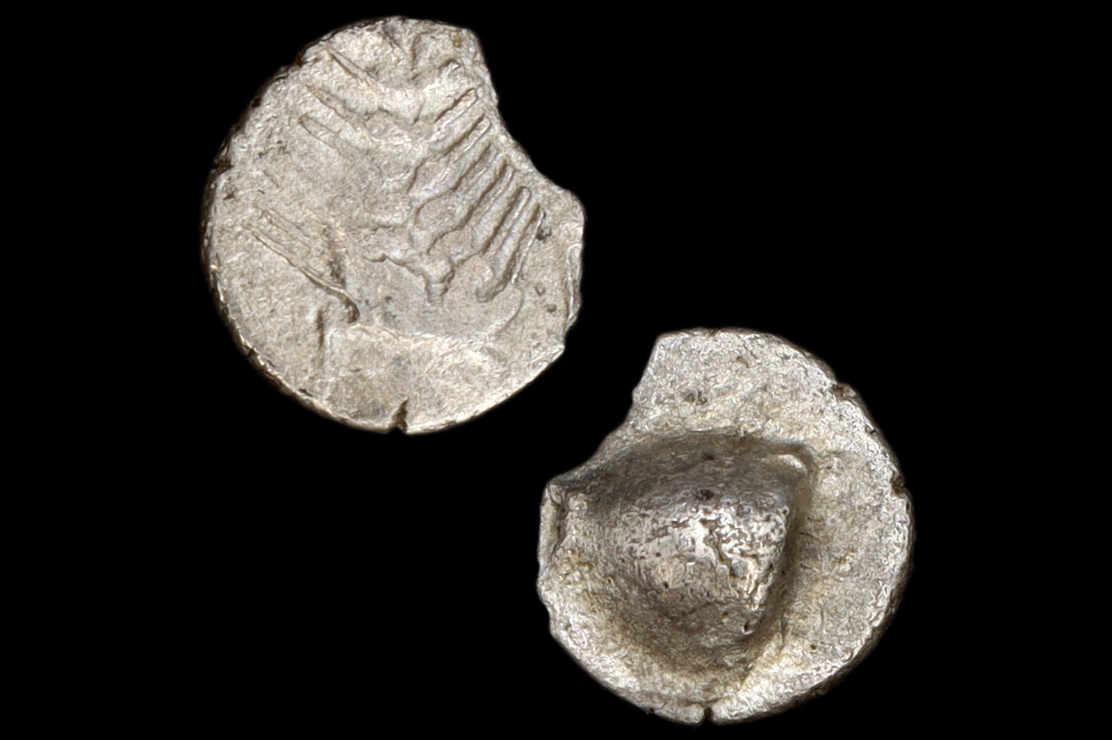 Orchomenos Boeotia Coin, Ancient Greece 400 To 364 BC Silver Hemiobol Of Drachm. Ancient Numismatics: Dimensions, Diameter 8 mm, Weight 0.32 grams. All measurements are approximate. Sold Exactly As Pictured. A RARE TYPE. Orchomenos Boeotia Coin, Ancient Greece 400 To 364 BCE Silver Hemiobol Of A Drach