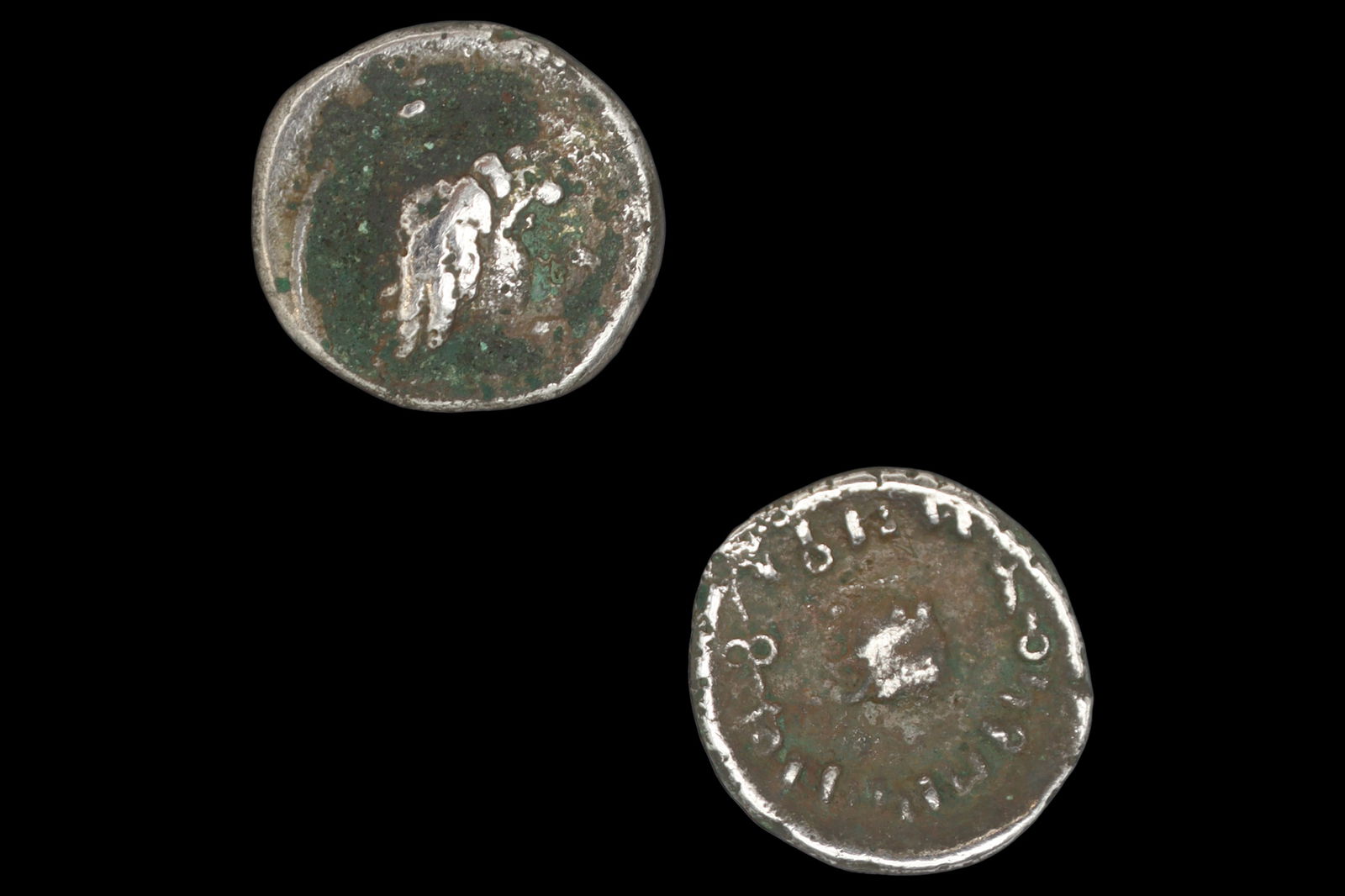 Ancient 1st Century AD Himyarite Kingdoms, South Arabia Felix Silver Quinarius Coin, Raydan Scyphate: Dimensions, Diameter 14 mm, Weight 1.82 grams. All measurements are approximate. Ancient Himyarite Kingdoms, South Arabia Felix Silver Quinarius Coin, Raydan Scyphate Mint. Dated As Mid 1st Century To