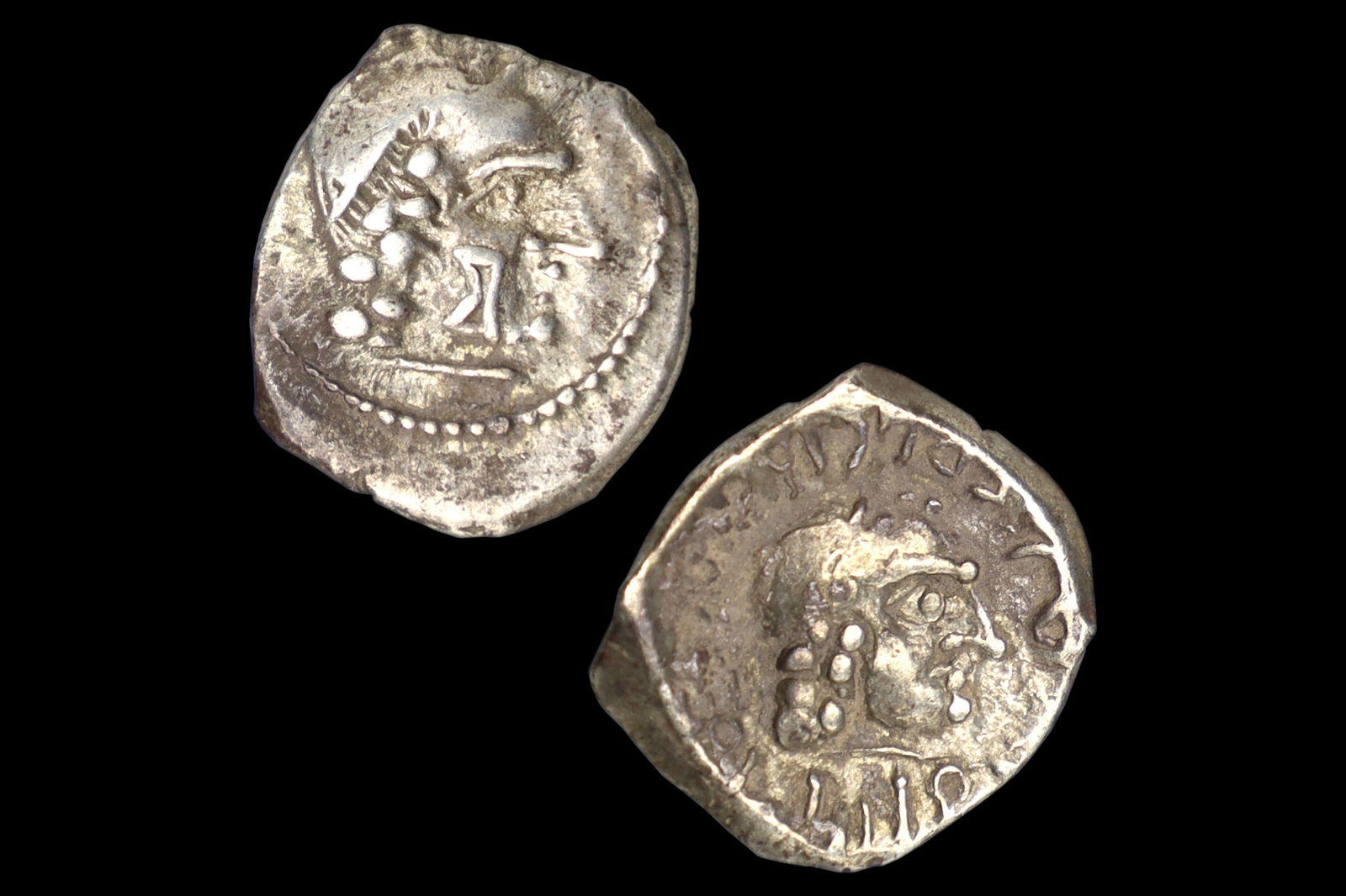 Ancient 1st Century AD Himyarite Kingdoms, South Arabia Felix Silver Quinarius Coin, Raydan Scyphate: Dimensions, Diameter 14 mm, Weight 1.76 grams. All measurements are approximate. Ancient Himyarite Kingdoms, South Arabia Felix Silver Quinarius Coin, Raydan Scyphate Mint. Dated As Mid 1st Century To