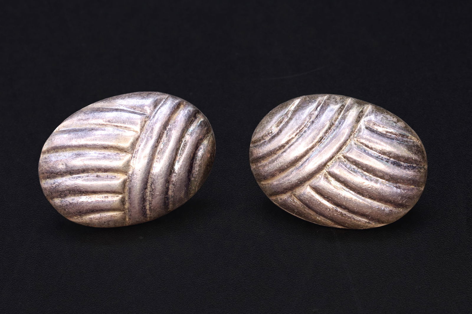 Modernist Textured Stud Earrings, 925 Sterling Silver Studs With Wavy Abstract Design, Oval, Weaven (1 of 3)