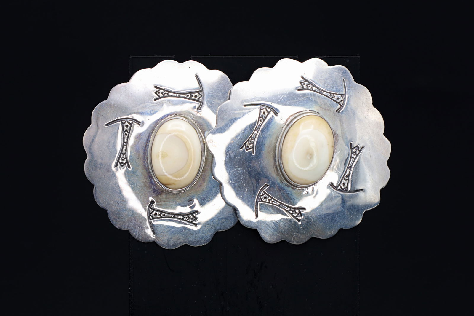 Tommy Lupe, Vintage 1980s Tribal Alaska, Native American Pierced Stud Earrings, 925 Sterling Silver: Signed, Hallmarked, Tommy Lupe, Vintage 1980s Alaska, Native American Over Size Stud Earrings, Fine 925 Sterling Silver Jewelry By Silversmith. Modernist Jewelry Art. Normal Surface Wear And Aging. So