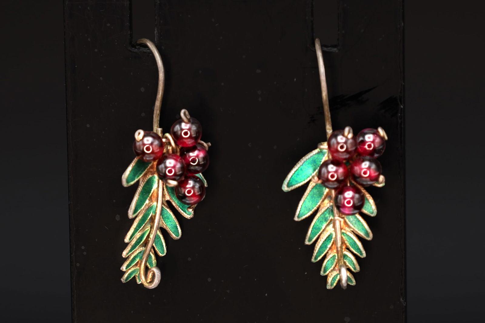 Vintage Earrings, Enamel On Sterling And Garnet Beads, Grapes On Vine, Figural Modernist Jewelry: Dimensions Length 32 mm. All measurements are approximate. Vintage 1970s Dangle Earrings, Enamel On Sterling And Jadeite Beads, Grapes On Vine, Figural Modernist Jewelry, Handmade Artisan Earrings. Re