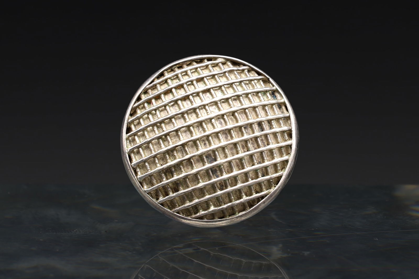 Modernist Ring Size 6 USA Charts, 950 Sterling Silver, Round Basket Texture, Bold Statement Ring: Dimensions, Diameter 1 inches, Weight 11 grams. All measurements are approximate. Godo Vintage Condition, Scuffs, Patina, Scratch On Area Of Testing, Sold As Pictured. Modernist Ring Size 6 USA Charts